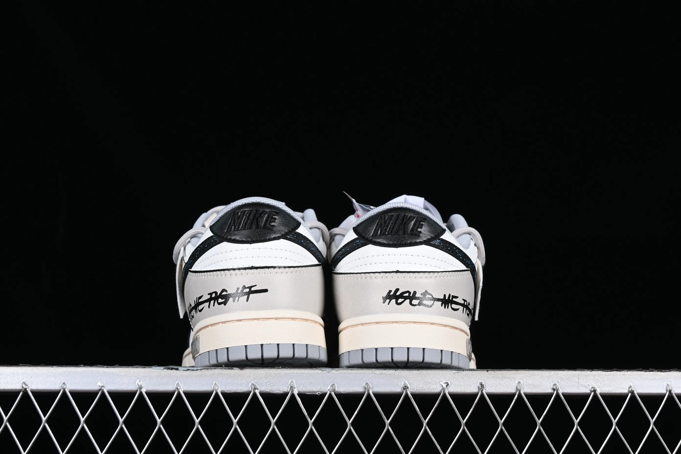 All Categories Nk SB Dunk Series Nk SB Dunk Low Low-top sneakers Nk Dunk Low Retro Panda Prank Space Exploration Star Trek Customized version of deconstructed straps retro distressed Panda low-top sneakers DJ6188-003